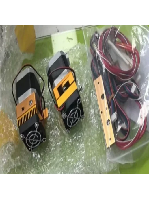 Нет бренда 3D-принтер MK8 с двойным соплом, вариант